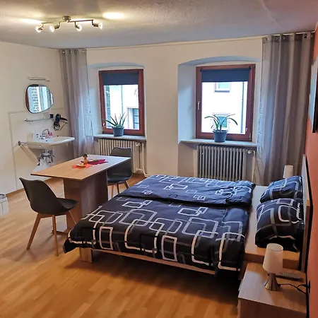 Pension Am Kirchberg - Zimmer 1 Daun Exterior photo