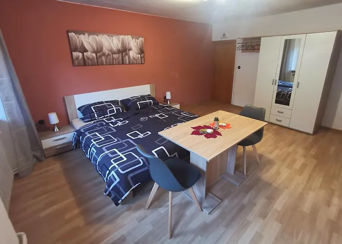 Pension Am Kirchberg - Zimmer 1
